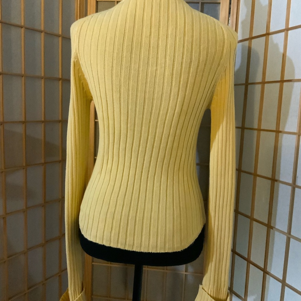 No Boundaries Lemon V-Neck Sweater - Picture 2 of 5